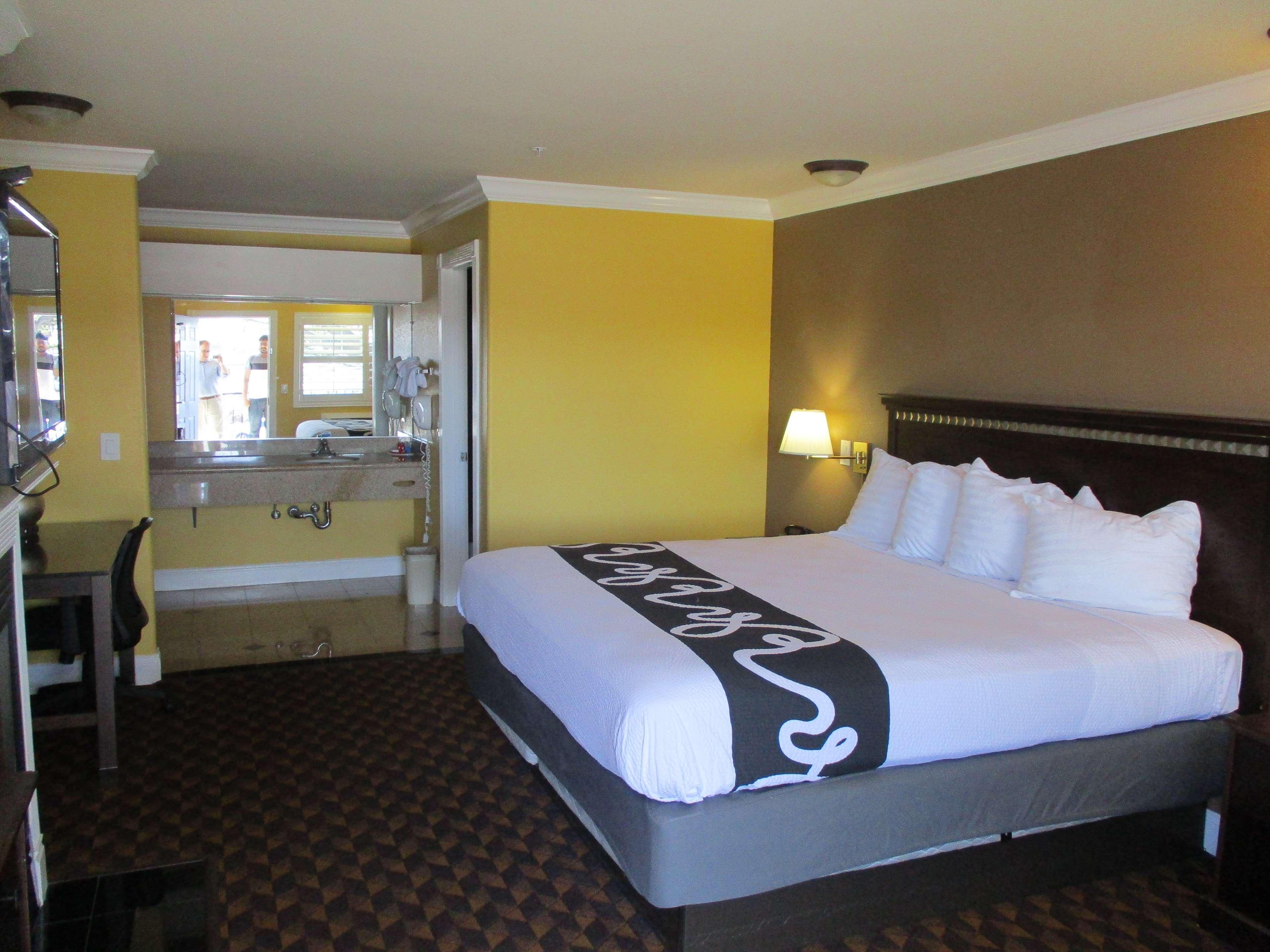 Surestay Hotel By Best Western Seaside Monterey Екстер'єр фото