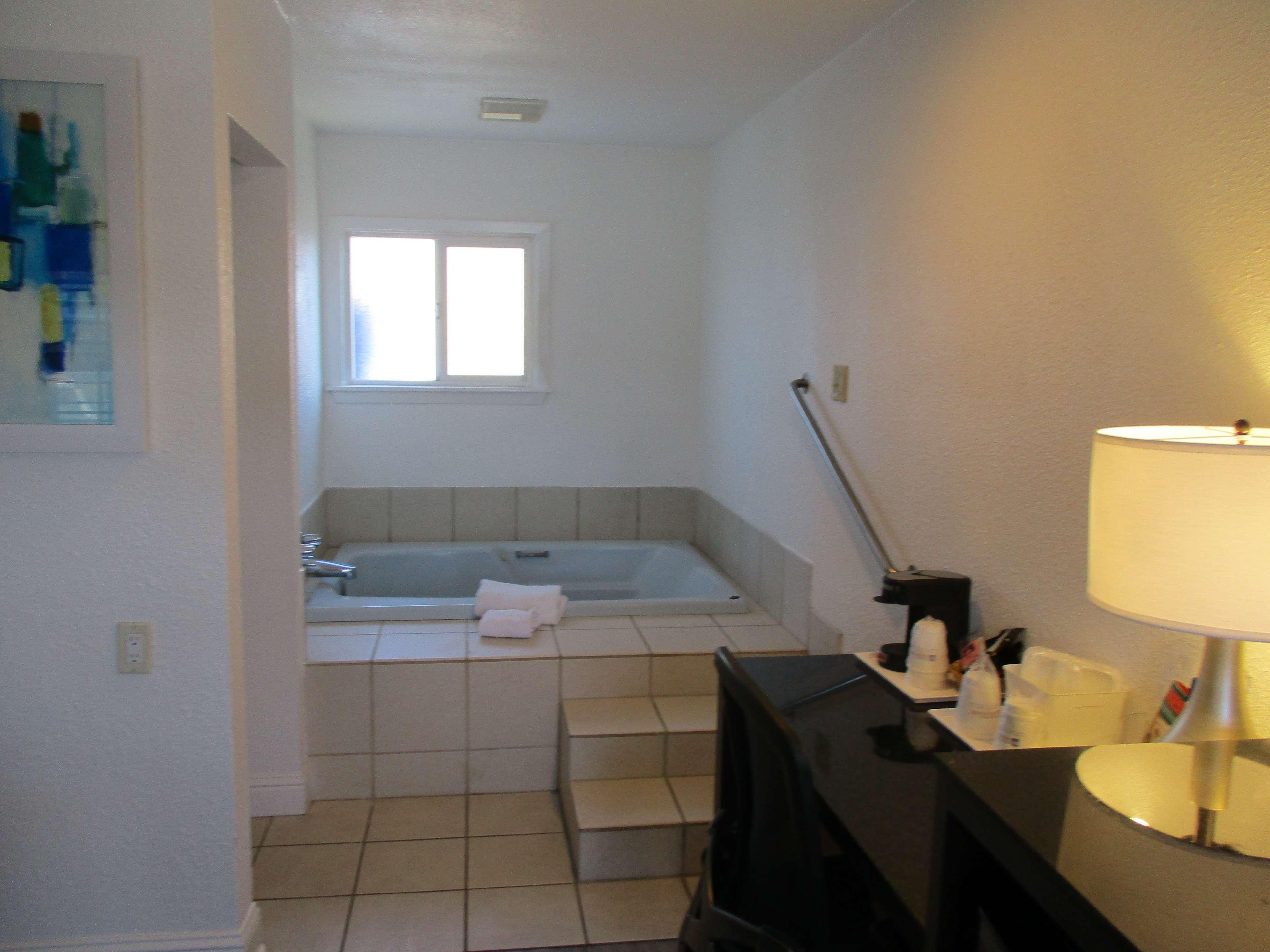 Surestay Hotel By Best Western Seaside Monterey Екстер'єр фото