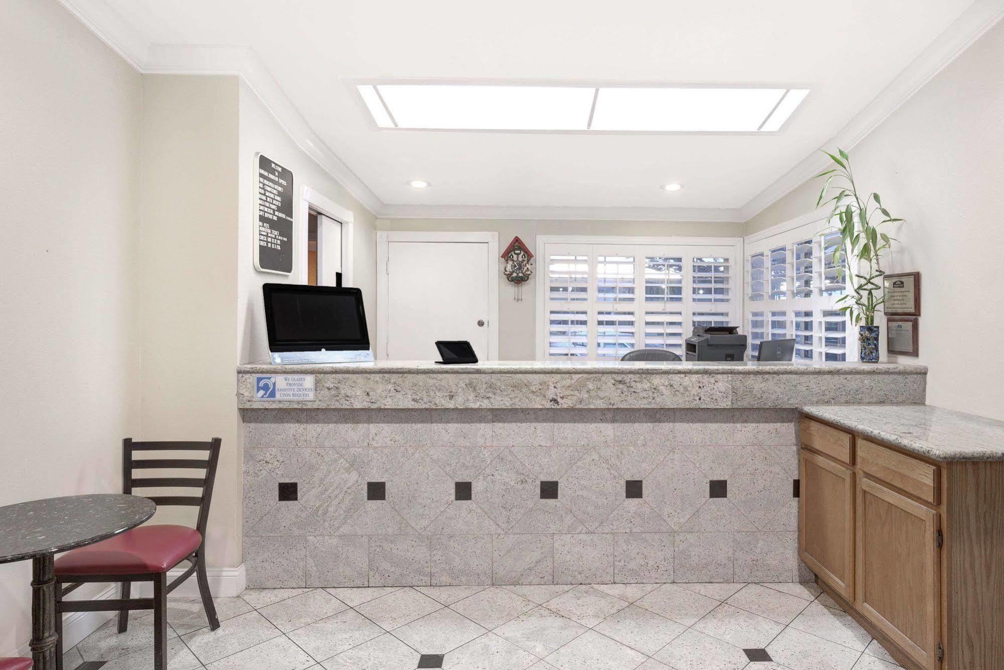 Surestay Hotel By Best Western Seaside Monterey Екстер'єр фото