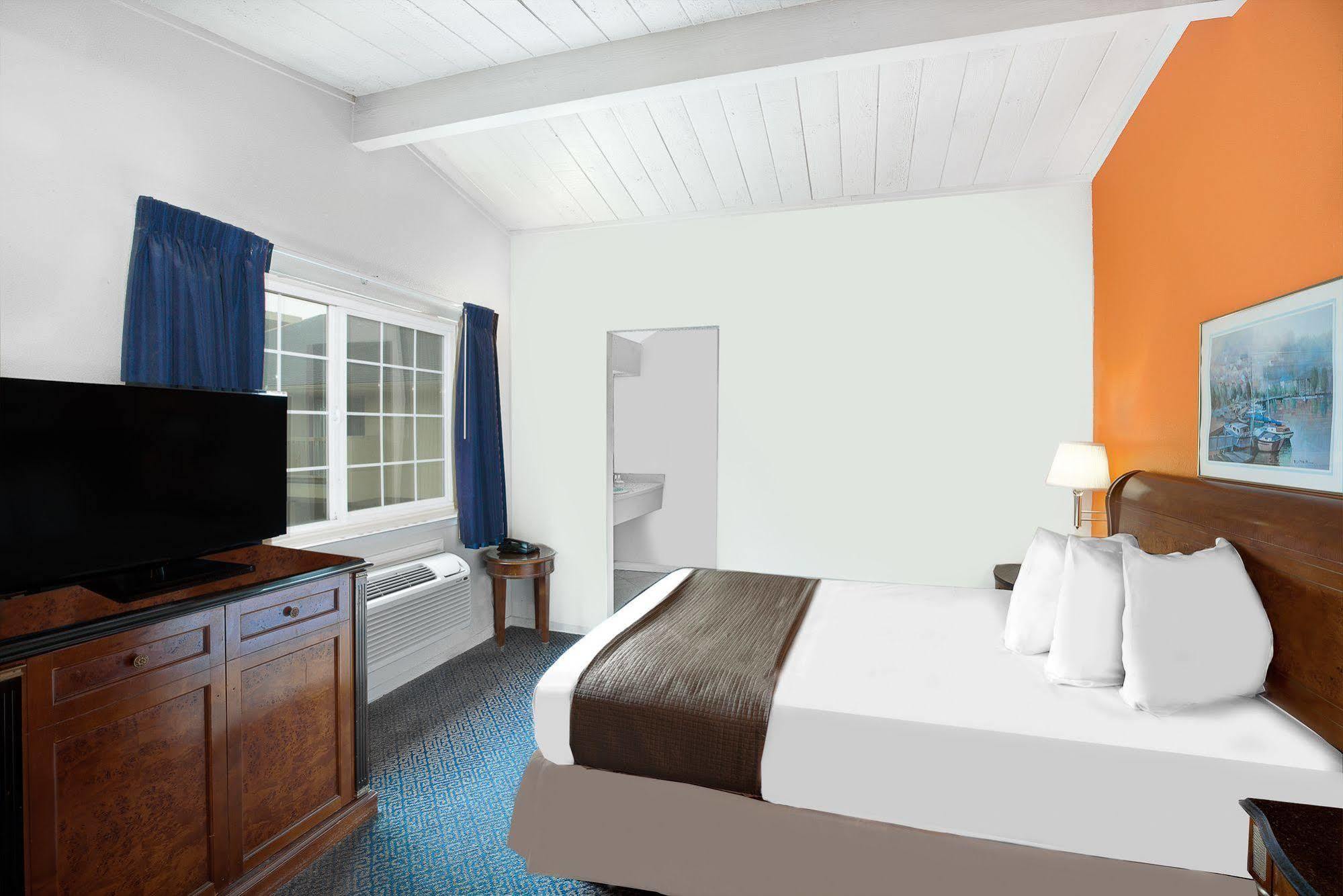 Surestay Hotel By Best Western Seaside Monterey Екстер'єр фото