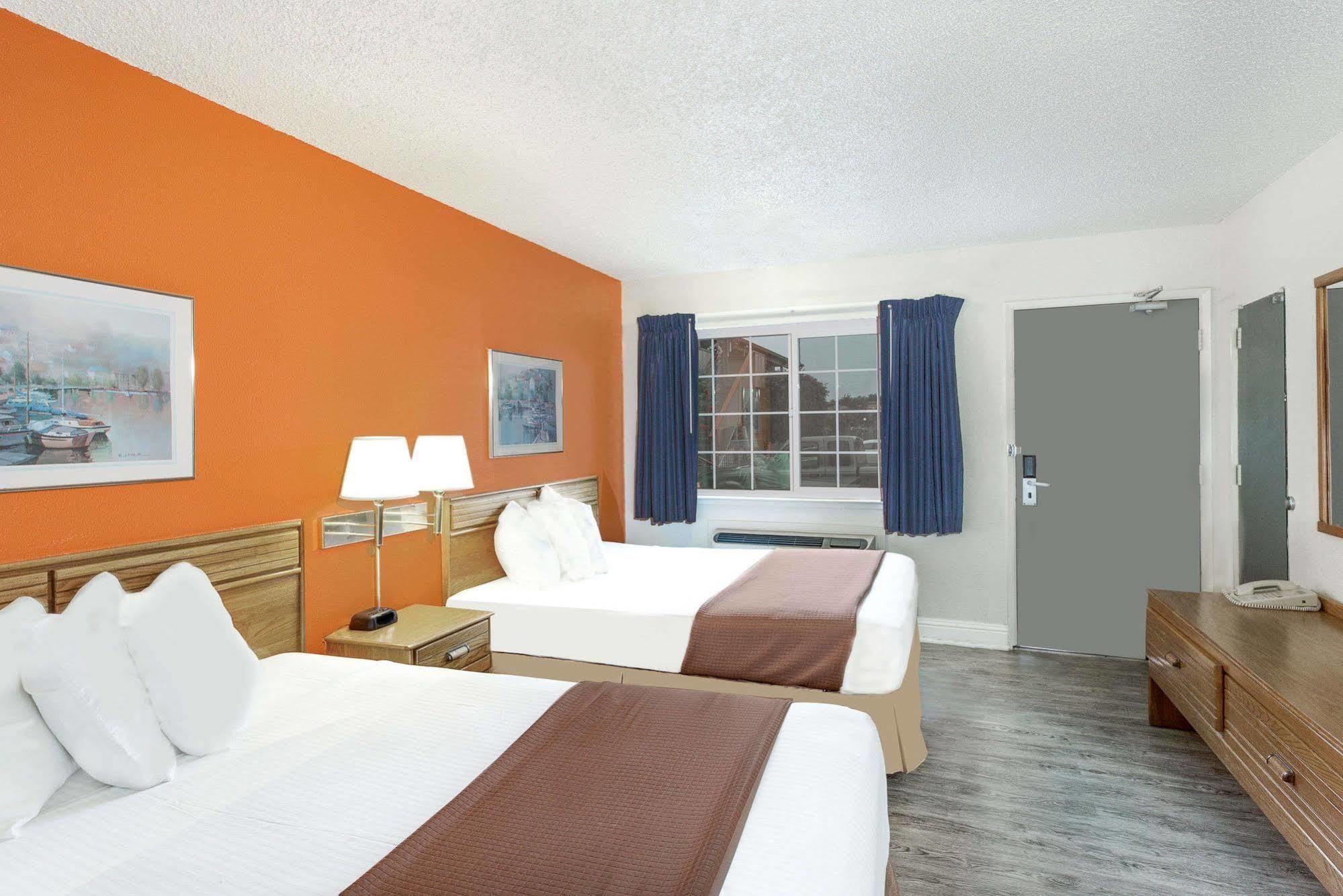 Surestay Hotel By Best Western Seaside Monterey Екстер'єр фото