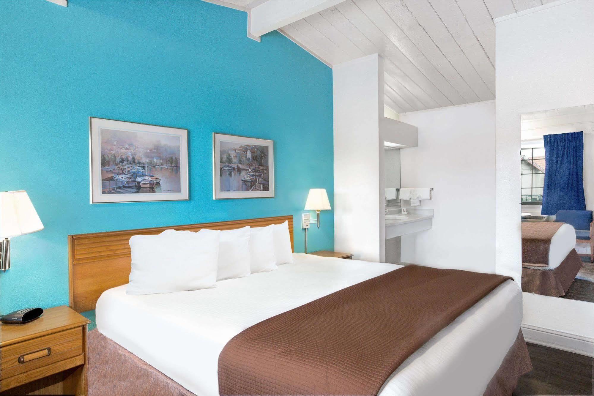Surestay Hotel By Best Western Seaside Monterey Екстер'єр фото