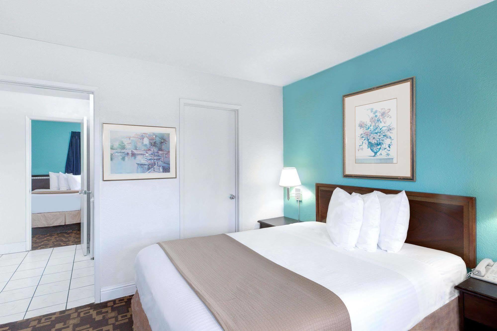 Surestay Hotel By Best Western Seaside Monterey Екстер'єр фото