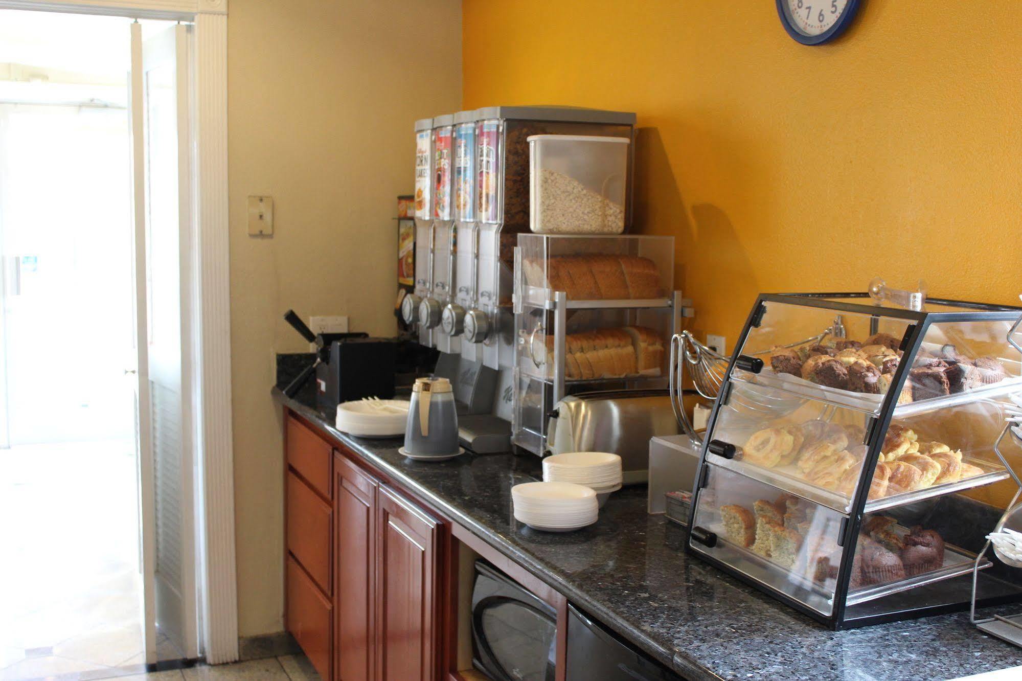 Surestay Hotel By Best Western Seaside Monterey Екстер'єр фото