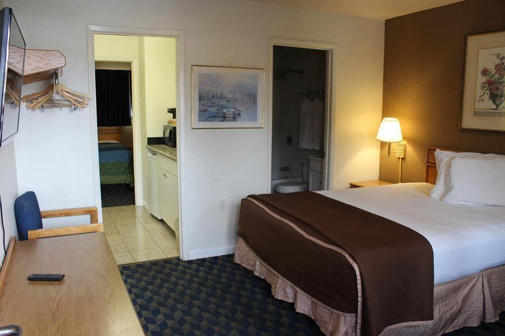 Surestay Hotel By Best Western Seaside Monterey Екстер'єр фото