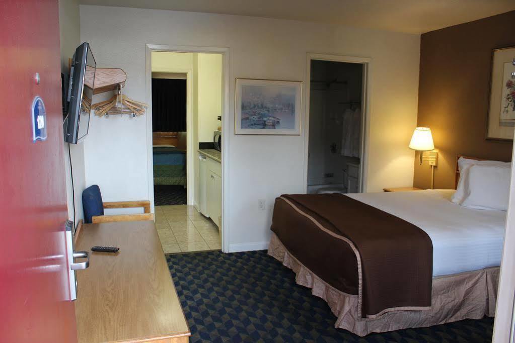 Surestay Hotel By Best Western Seaside Monterey Екстер'єр фото